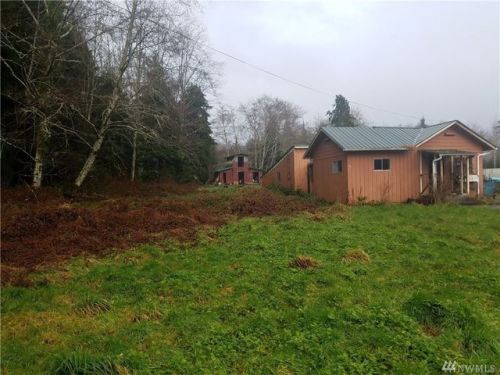 32 Fullerton Rd, Forks, WA 98331-9478