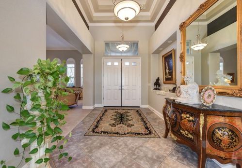 10058 Van Ruiten Ln, Elk Grove, CA 95624-5011