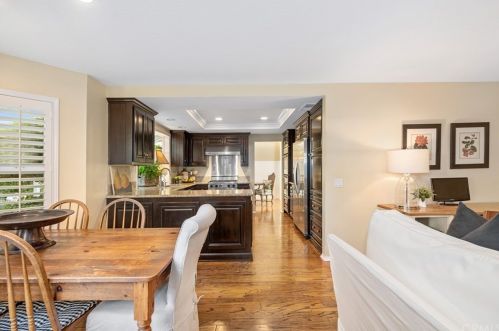 16 Chenile, Irvine CA  92614-7528 exterior
