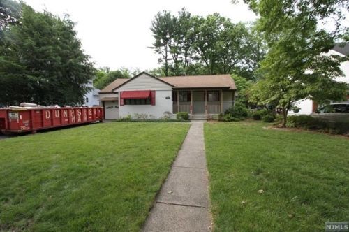 434 Harristown Rd, Ridgewood, NJ 07452-2836