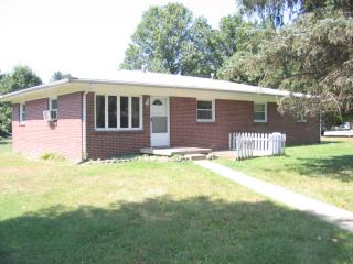 1514 Fairwood Dr, Blmgtn IN  47408-9713 exterior