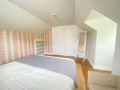 52 Raymond Ter, Norwalk CT  06855-1302 exterior