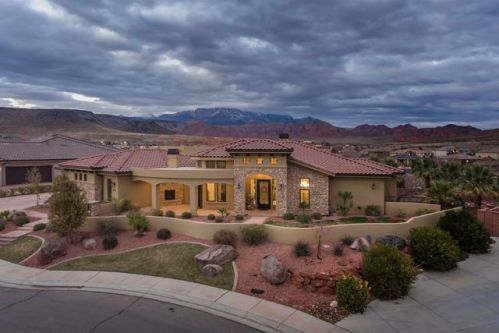 1582 Park Ave, Washington, UT 84780-8597