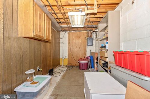 1410 Morningside Dr, Silver Spring MD 20904-1530 exterior