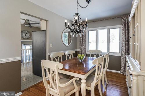 12 Hopatcong Dr, Trenton NJ  08648-4111 exterior