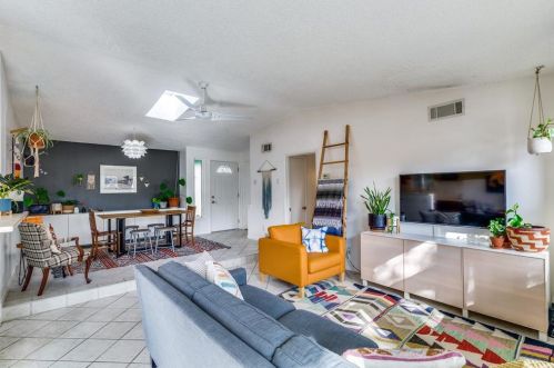 8714 Charing Cross Ln, Dallas TX  75238-3811 exterior