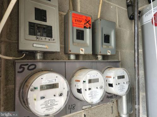 50 Valleybrook Dr, Lancaster PA  17601-4612 exterior