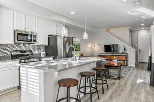607 Richfield St, Denver CO  80017-2189 exterior