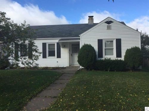 129 13th St, Scanlon, MN 55720-1847