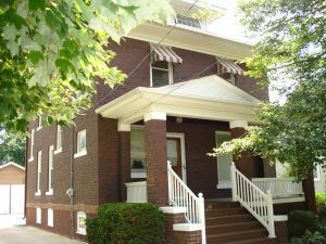 1119 Cherry St, Galesburg, IL 61401-2739