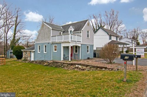 9 Cedar St, Round Hill, VA 20141-2627