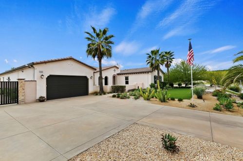 16105 Mariposa Ave, Riverside CA  92504 exterior