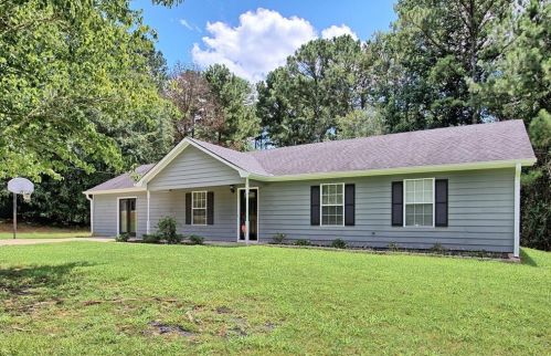 35 Stoneview Ter, Porterdale, GA 30016-8215