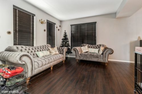 905 Sable Ridge Dr, Joliet, IL 60431-4520