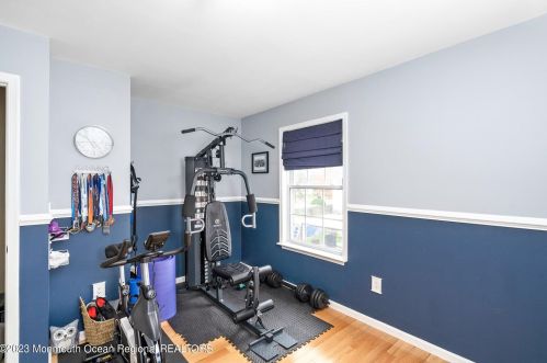 125 Shoreland Ter, Middletown NJ  07748-6212 exterior