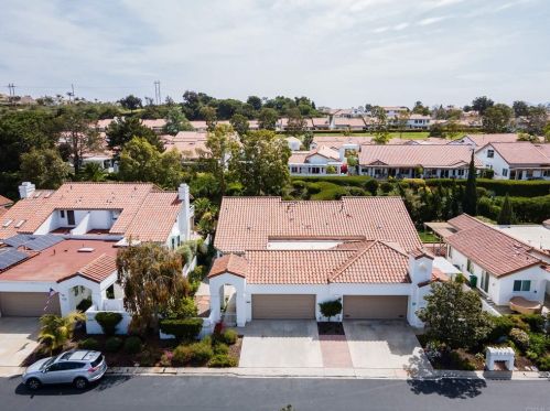 4670 Cordoba Way, Oceanside CA  92056-5104 exterior
