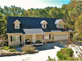 3350 Barry Ln, Gainesville, GA 30506-3748