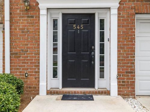 545 Lantern Wood Dr, Scottdale, GA 30079-6803