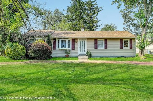 133 Sherman Ave, Berkeley Township, NJ 08721-1374