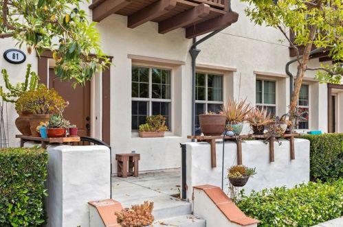 61 Nature, Irvine CA  92620-3827 exterior