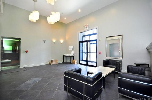 266 Pearl St, Hartford, CT 06103-2004