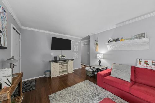 942 Tree Trails Ln, Fenton, MO 63026-3654