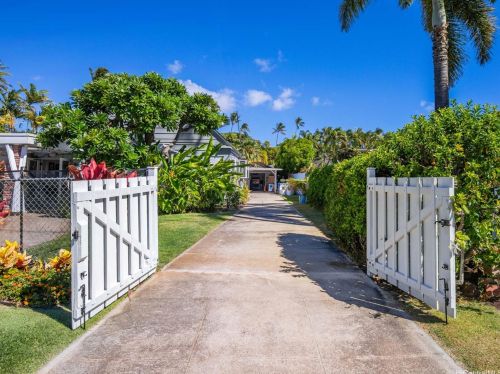 4561 Aukai Ave, Honolulu HI  96816-4948 exterior