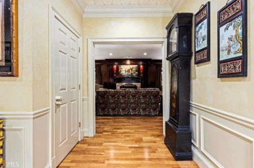 250 Cameron Ridge Dr, Atlanta GA  30328-4709 exterior