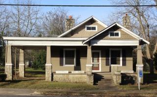 210 4th St, Tennille, GA 31089-1224