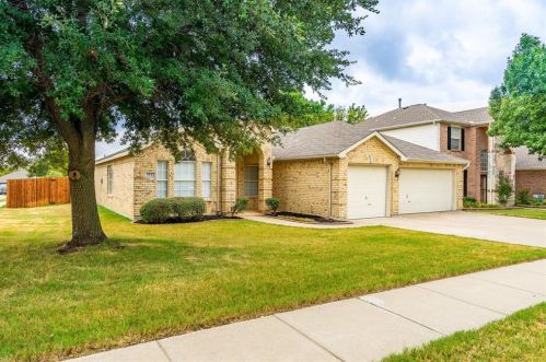 5532 Haun Dr, Fort Worth TX  76137-3758 exterior
