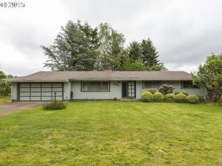 14700 Regner Ter, Happy Valley, OR 97089-8241