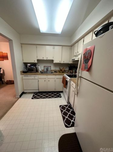 2313 Sayre Dr, Princeton NJ  08540-5863 exterior