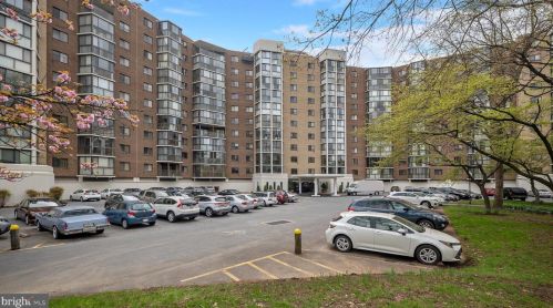 15107 Interlachen Dr, Silver Spring MD 20906-5625 exterior