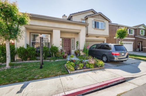8942 Del Rio Cir, Gilroy, CA 95020-7290