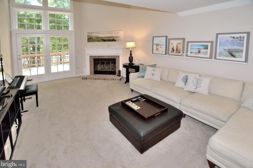 7734 Rockledge Ct, Springfield VA  22152-3853 exterior