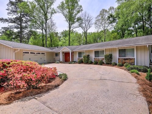 331 Ridgewater Dr, Marietta, GA 30068-4069
