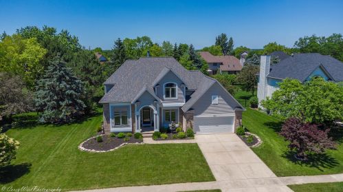 1223 Foxpointe Dr, Sycamore IL  60178-3219 exterior