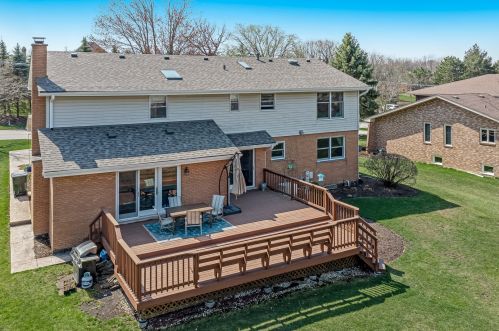 475 87th St, Willowbrook IL  60527-8361 exterior