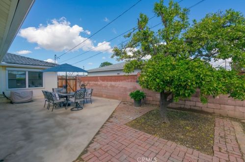 2440 Gramercy Ave, Anaheim CA  92801-3227 exterior