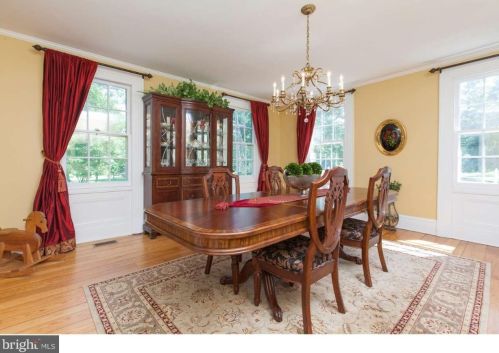 136 Mapleton Rd, Princeton NJ  08540-9600 exterior