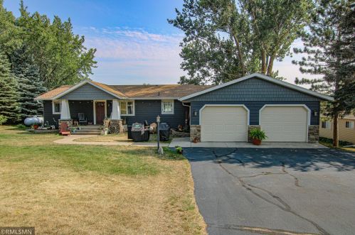 3092 Louise Dr, Alex, MN 56308-9062
