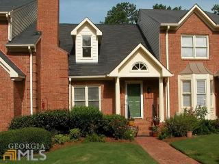 120 Holcomb Ct, Alpharetta, GA 30022-5331