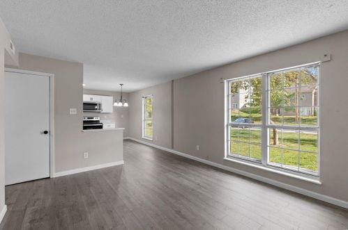 611 Monroe St, Pacific, MO 63069-1088