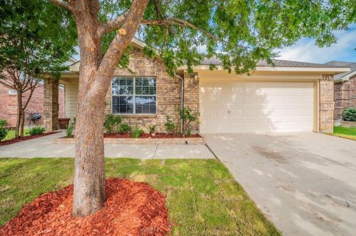 8133 Ruse Springs Ln, Fort Worth, TX 76131-5444