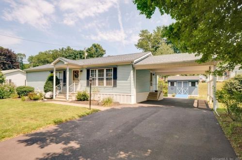 4 Three Garden Ter, Southington CT  06489-1828 exterior