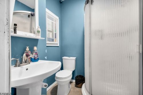 464 31st St, Paterson NJ 07504-2115 exterior