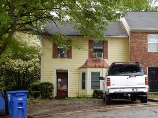 8831 Chase Dr, Douglasville, GA 30134-4507