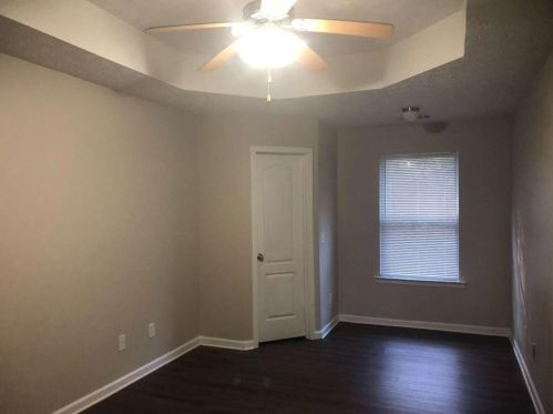 6275 Ellenwood Dr, Rex GA  30273-5027 exterior