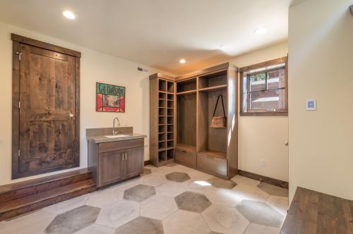 11490 Bottcher Loop, Truckee CA  96161-2793 exterior