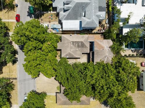 2702 2nd St, Austin TX  78702-4716 exterior